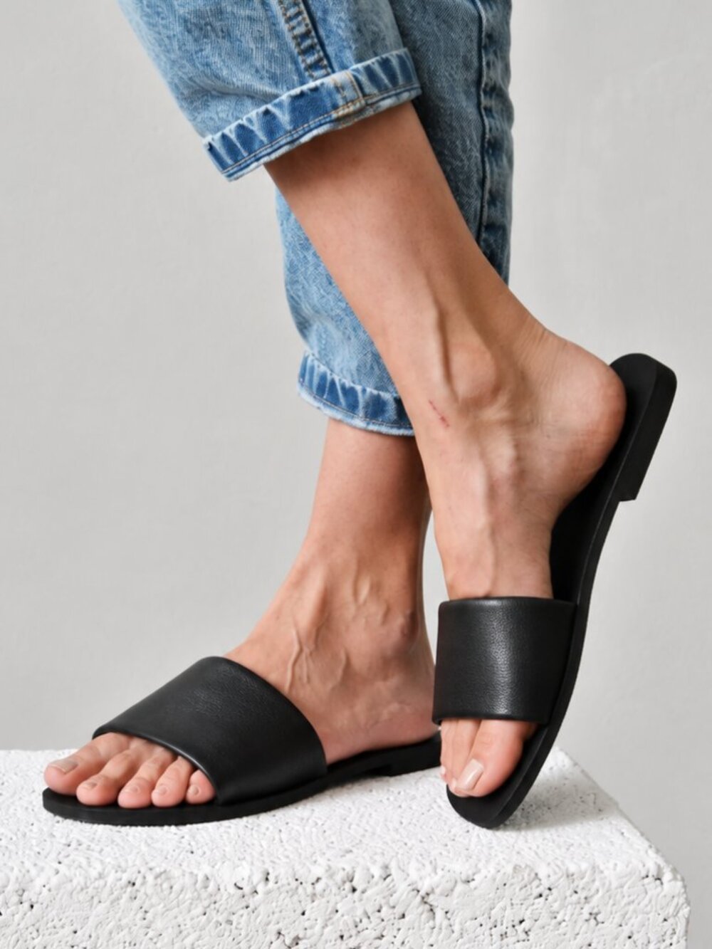 Ana Koutsi Black Leather Minimalist Greek Slide Sandals US 6